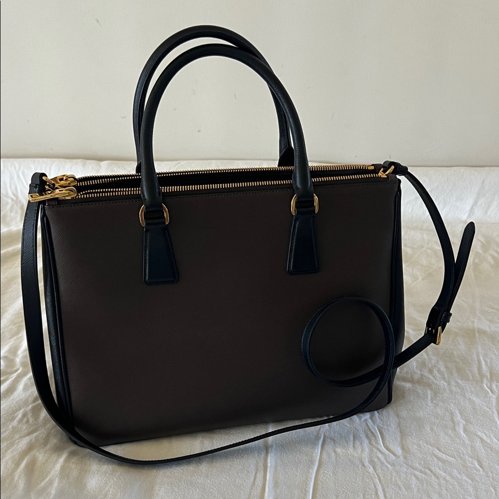 Large Prada Galleria Saffiano leather bag - Picture 3 of 10
